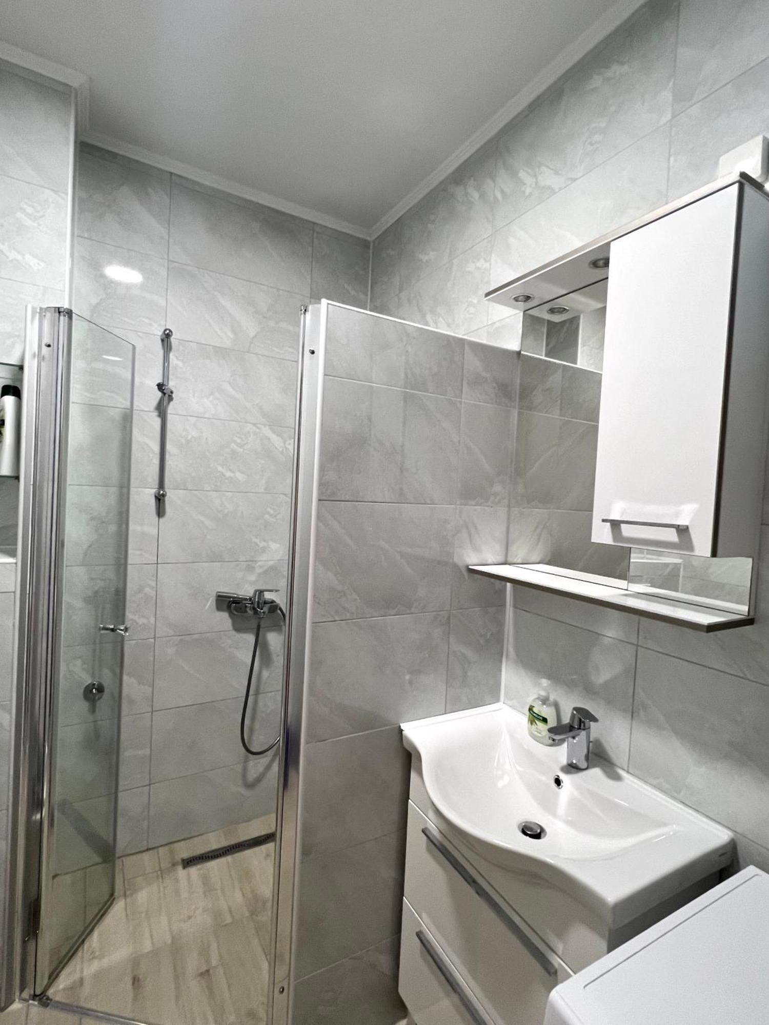 Apartment Ana 4+2 Makarska Exterior photo