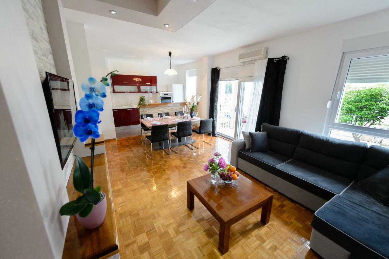 Apartment Ana 4+2 Makarska Exterior photo